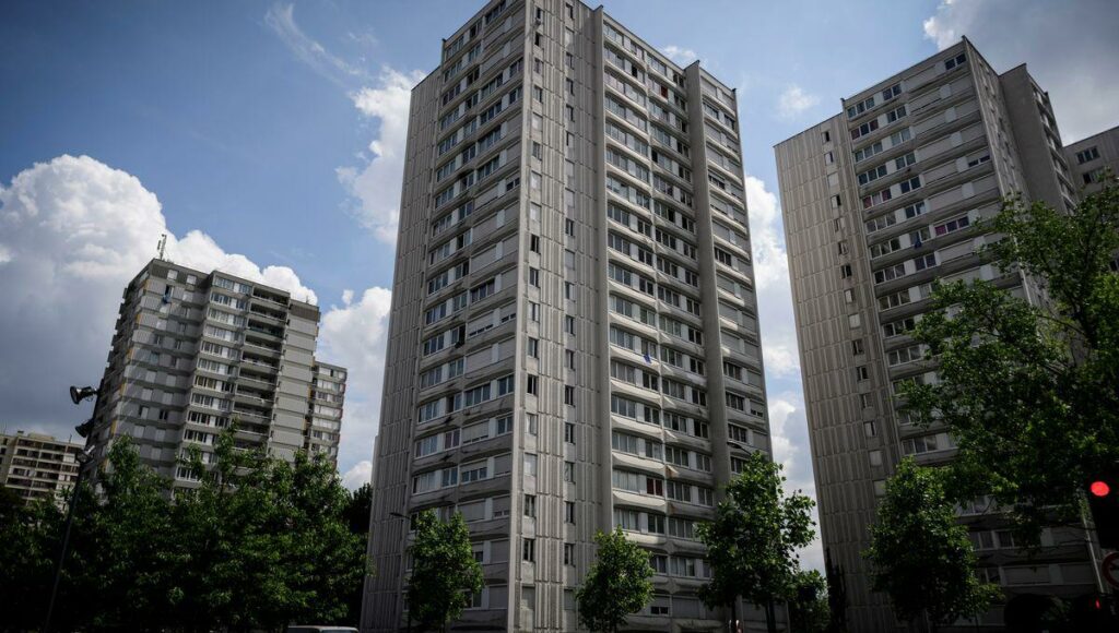 Dernière visite…18h30. Mme Torez, une vieille dame souffrante, bloc B, 5e gauche, appartement 509.